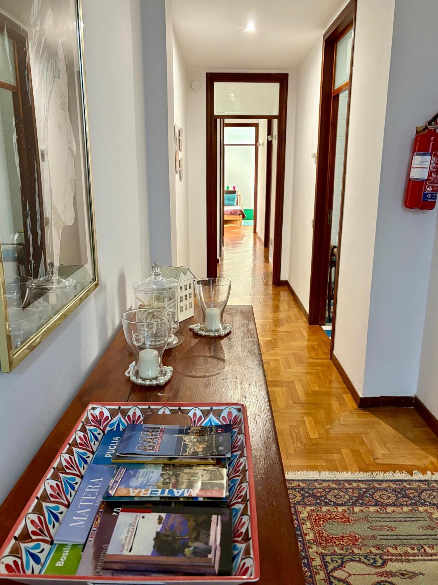 May Flower Central Apartament Bari Bagian luar foto